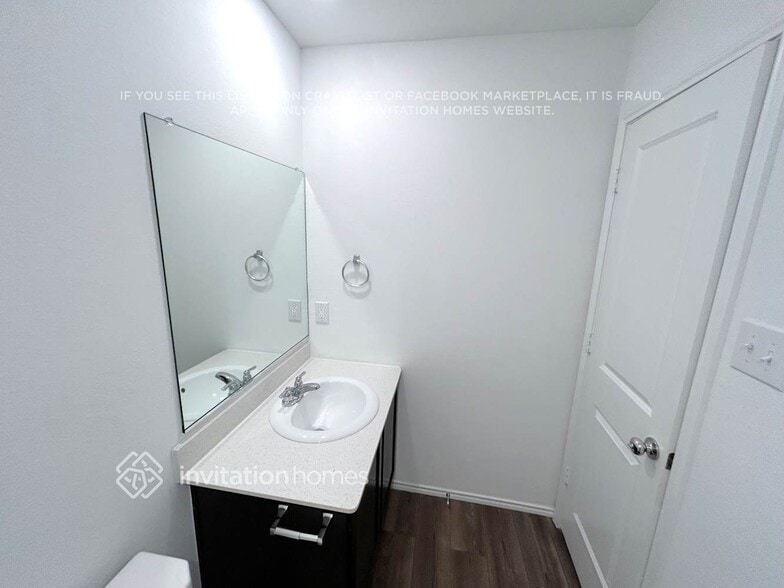 Building Photo - 3050 Wallace Wls Ct