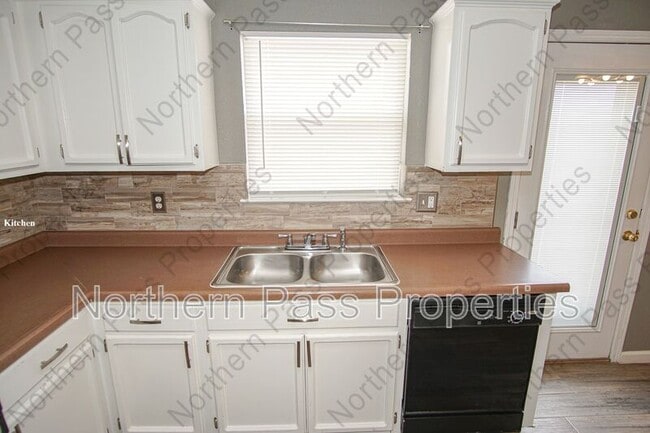 Building Photo - 4020 Tierra Inez Pl