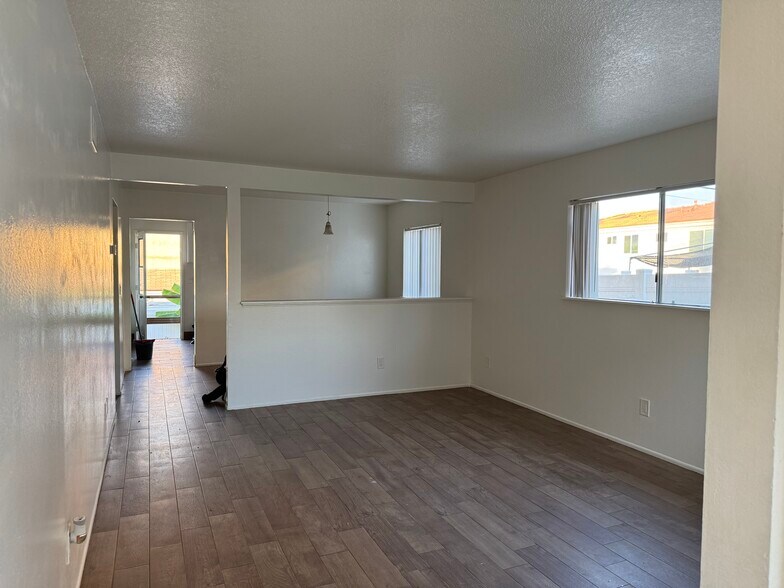 Building Photo - 7741 Newman Ave