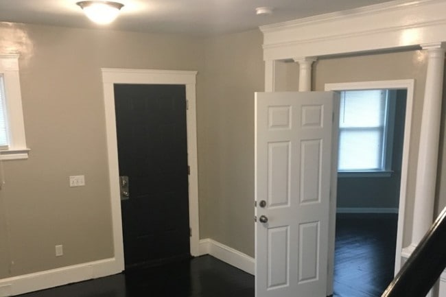 Building Photo - 172 Oakland Ave