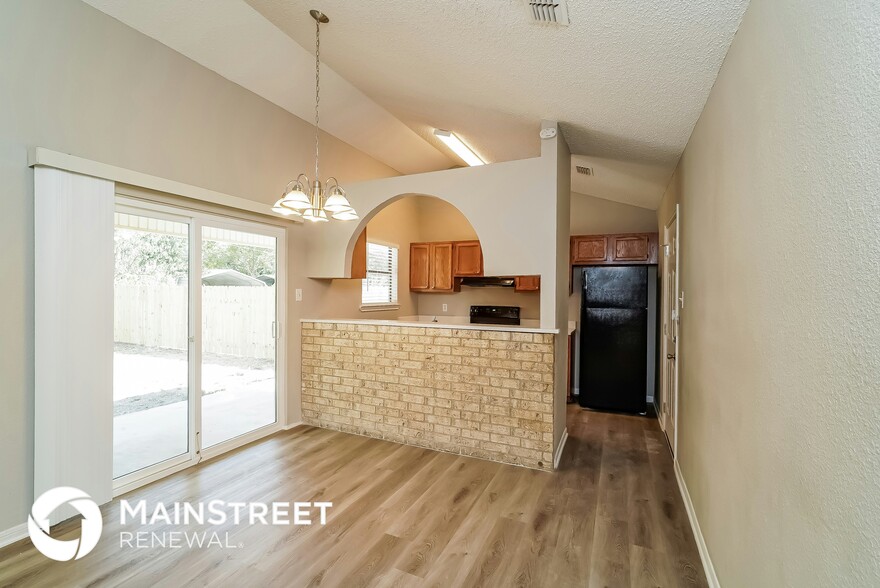 Building Photo - 1530 Lahn Rd