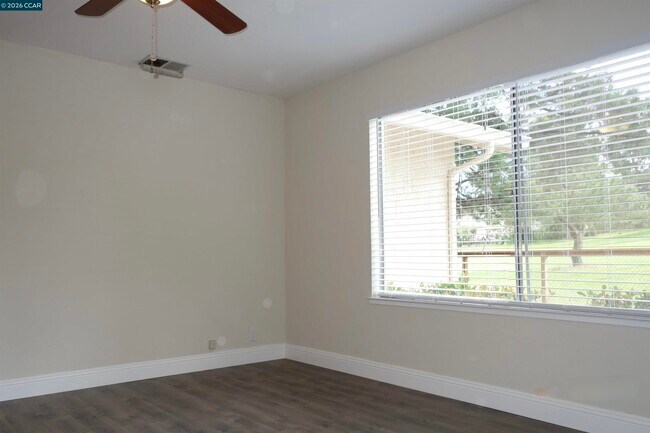Building Photo - 112 Marchbanks Ct
