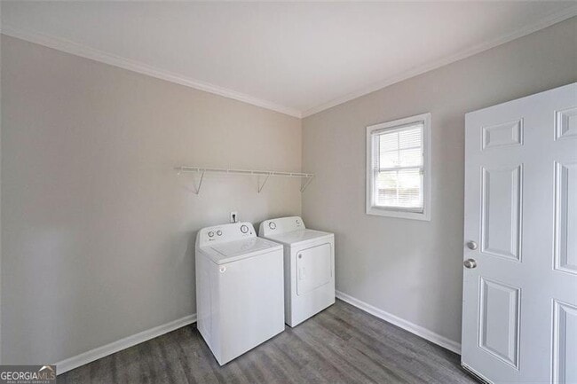 Building Photo - 983 Harwell St NW