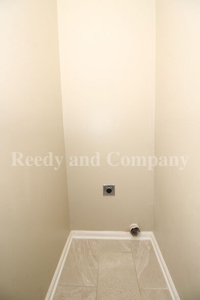 Building Photo - 6305 Kirby Downs Dr