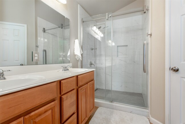 Building Photo - 1173 Landon Ln
