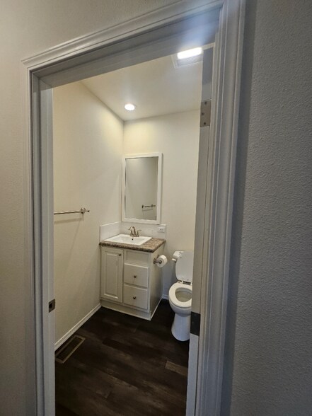 Building Photo - 1110 15th St