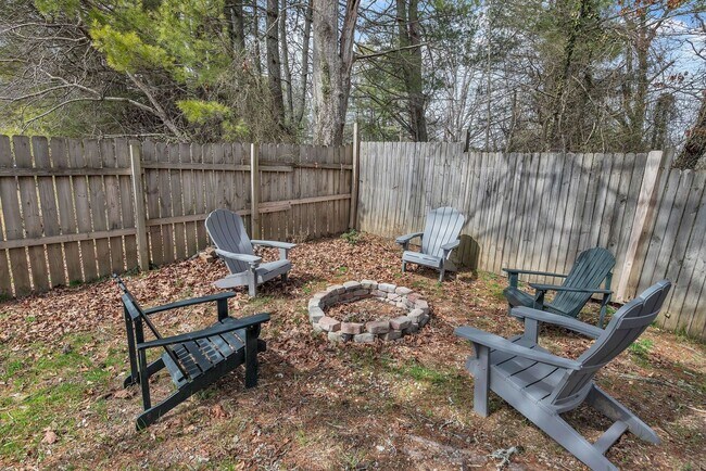 Building Photo - 177 Hoots Dr