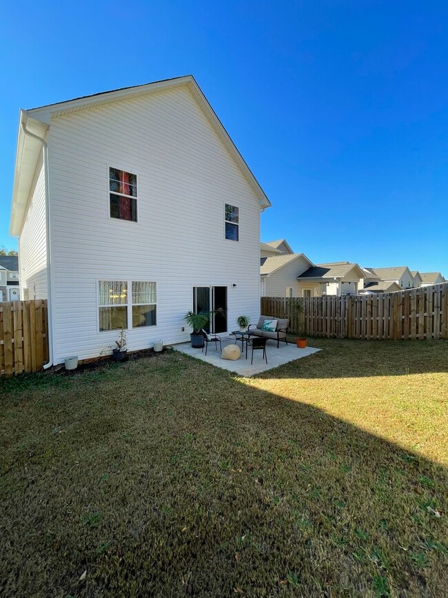 Building Photo - Highland Park - Easley - Furnished or Unfu...