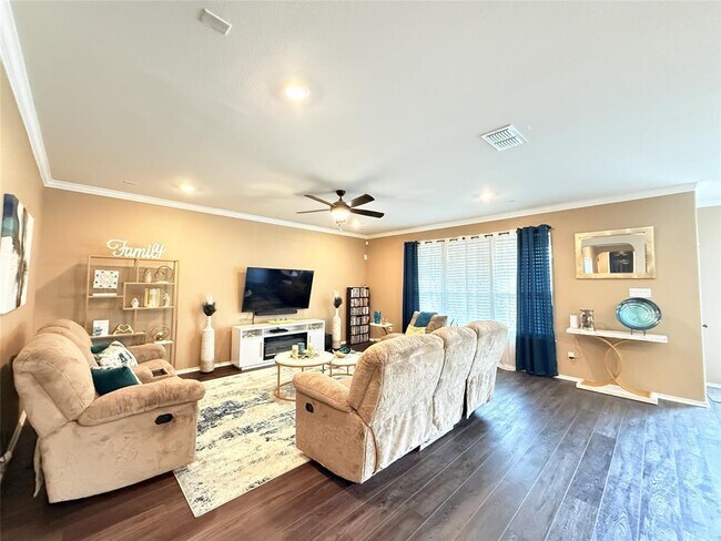 Building Photo - 4644 Padula Dr