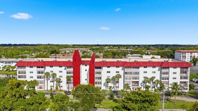 Building Photo - 4851 NW 21st St