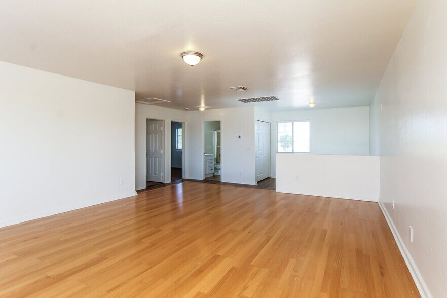 Building Photo - 11239 West Campbell Ave