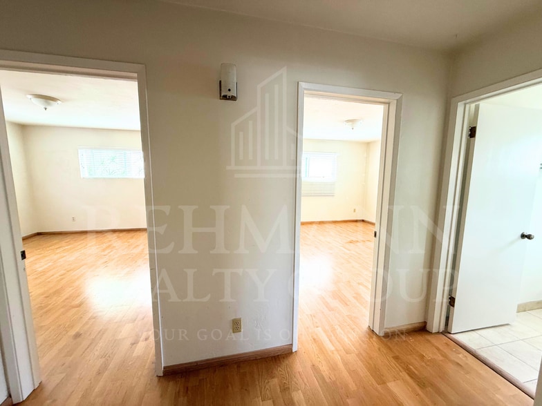 Building Photo - 4235 Kendall St