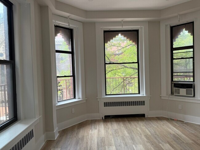 Building Photo - 271 Dartmouth St