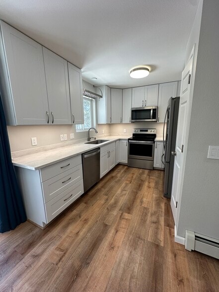 Building Photo - 1055 E Klatt Rd