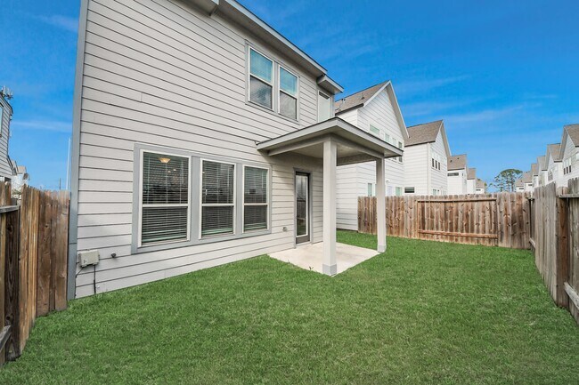 Building Photo - 4423 Santorini Ln