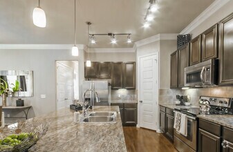 Building Photo - Where Elegance and Comfort Align!