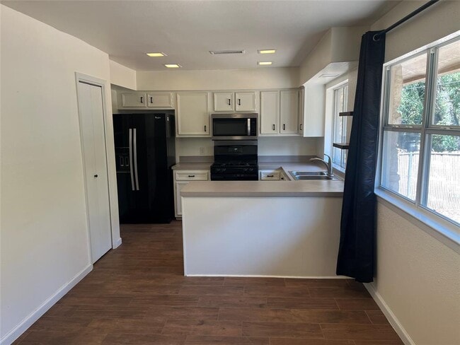 Building Photo - 12119 Robin Ridge Ln