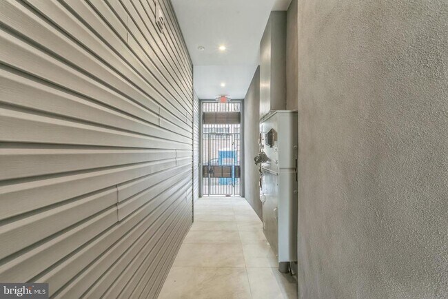 Building Photo - 1243 N 26th St