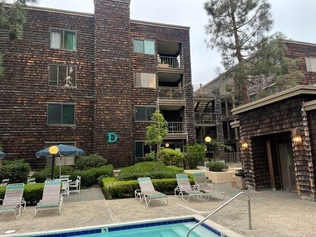 Building Photo - 5790 Friars Rd