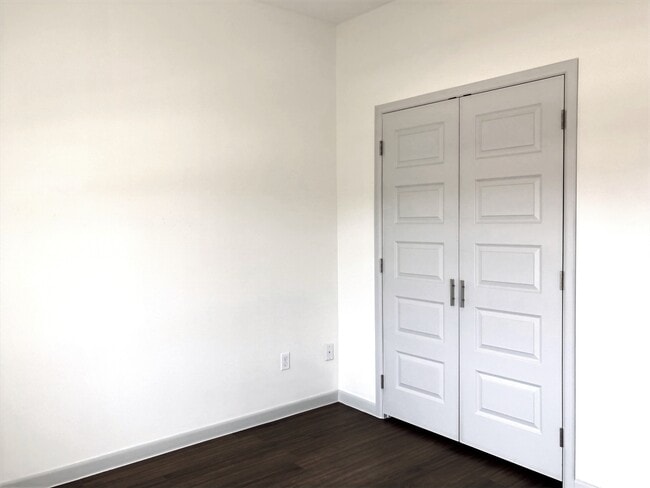 Building Photo - 2312 Harmony Ln