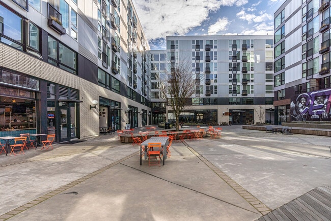 Building Photo - 2407 E Union St