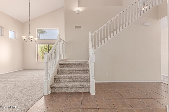 Building Photo - 2302 E Torrey Pines Pl