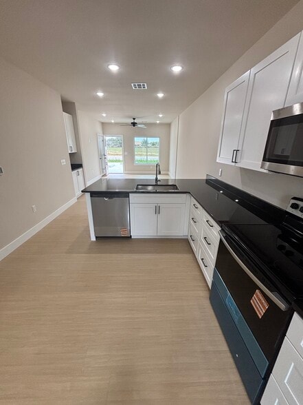 Building Photo - 1291 N Curtis Ct