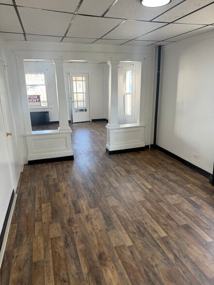 Building Photo - 480 Walnut St