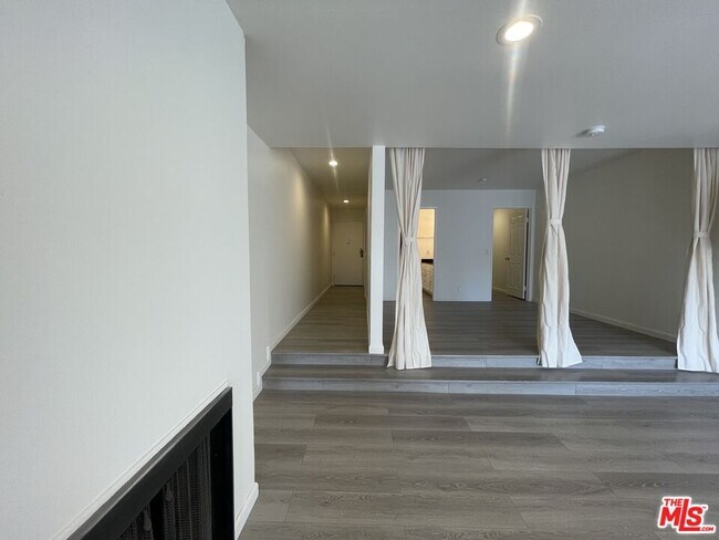 Building Photo - 1337 N Sierra Bonita Ave