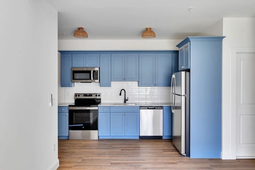 Building Photo - 36 Pawling Ave
