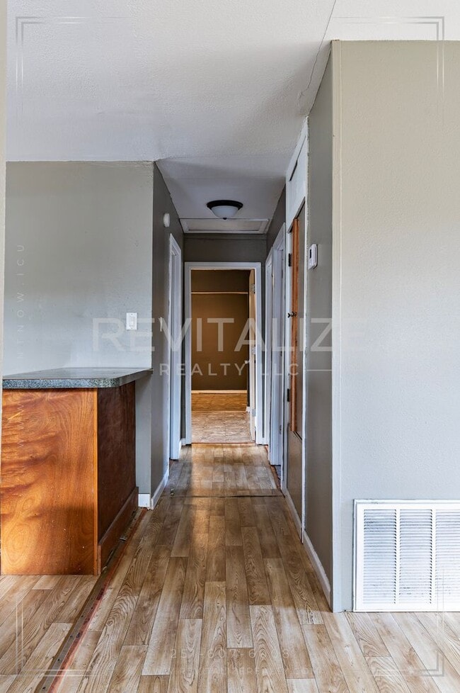 Building Photo - Newly Remodeled 3 Bd / 1 Ba in Moss Point