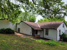 Building Photo - 6415 E 86th St