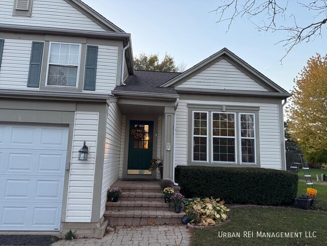 Primary Photo - 1951 Spinnaker Ct