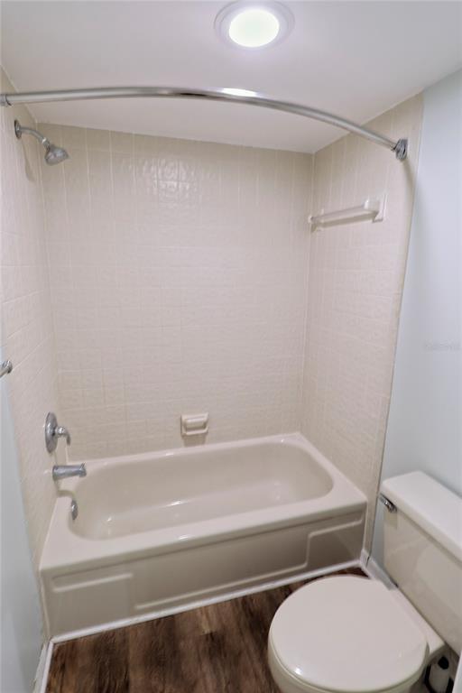 Building Photo - 2450 Heron Terrace