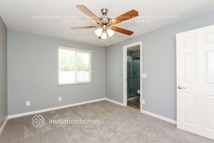 Building Photo - 14430 N 41st Ct