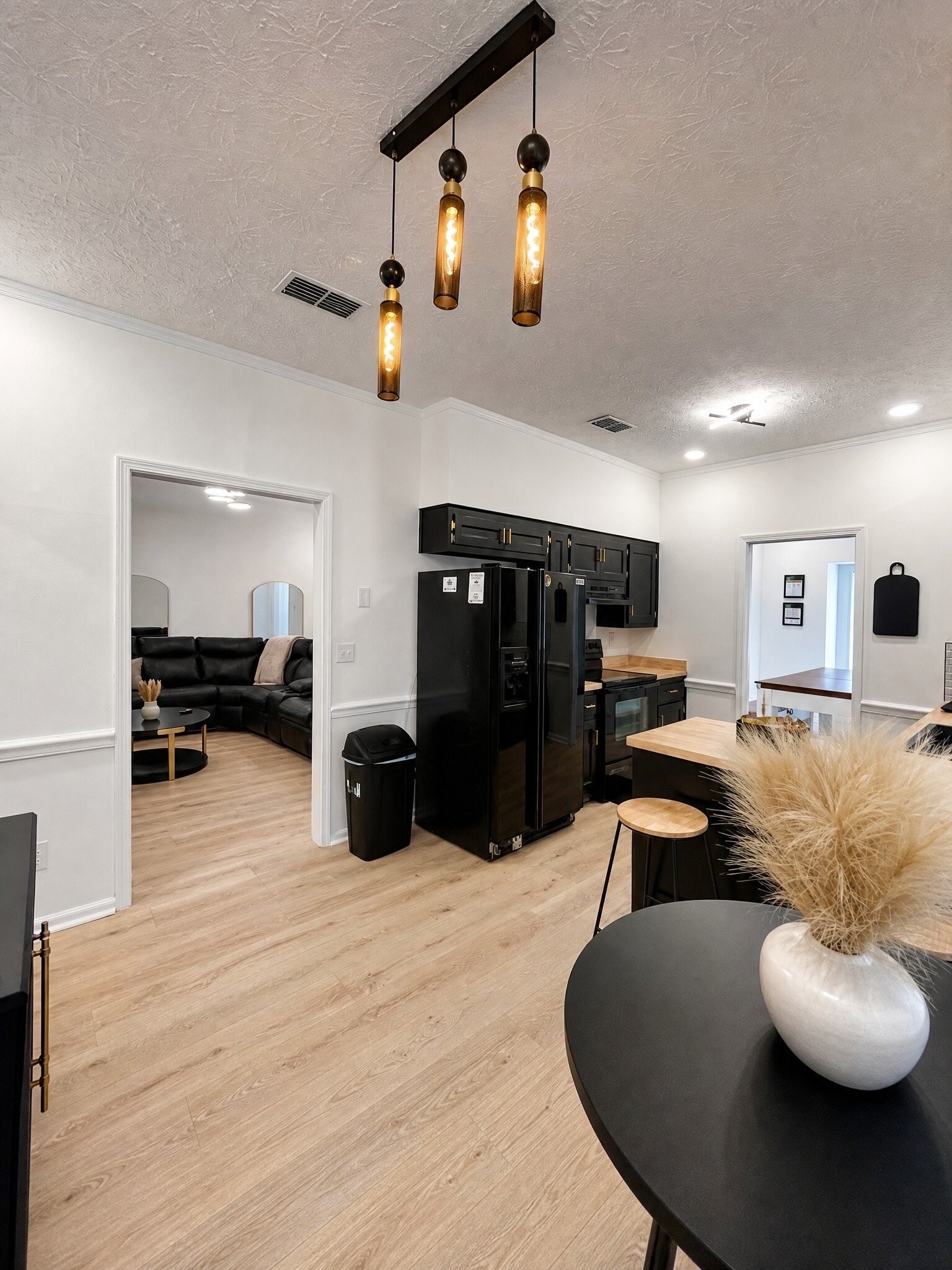 Building Photo - 4012 Amberly Rd