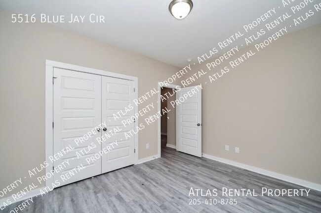 Building Photo - 5516 Blue Jay Cir