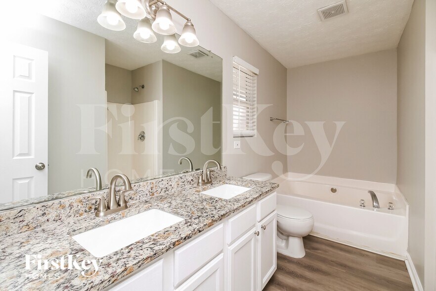 Building Photo - 55 Bramble Bush Trail