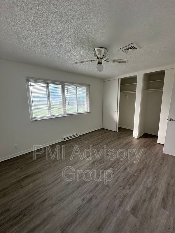 Building Photo - 7132 SW Lario Ln
