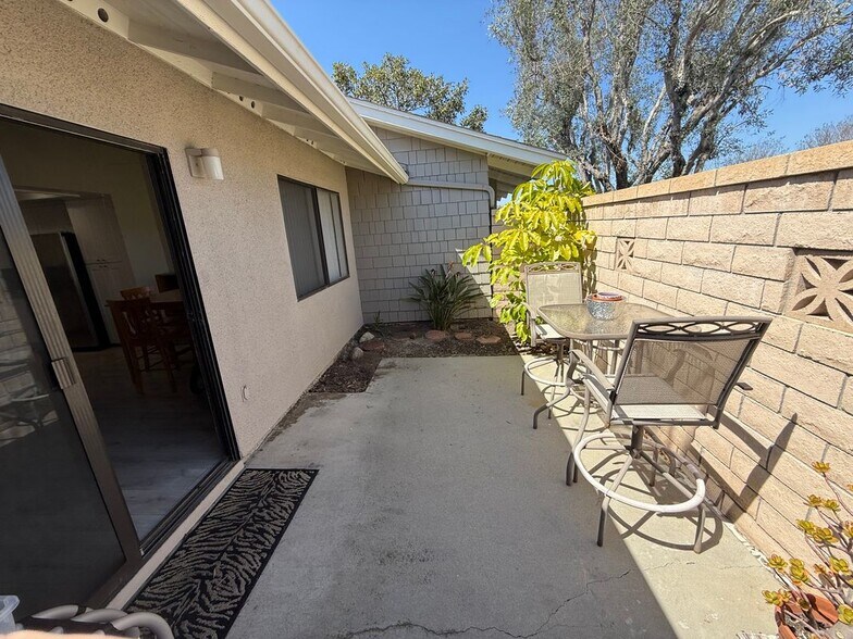Building Photo - 8877 Tulare Dr