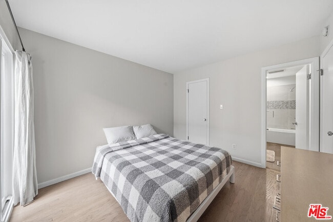 Building Photo - 1342 Stanford St