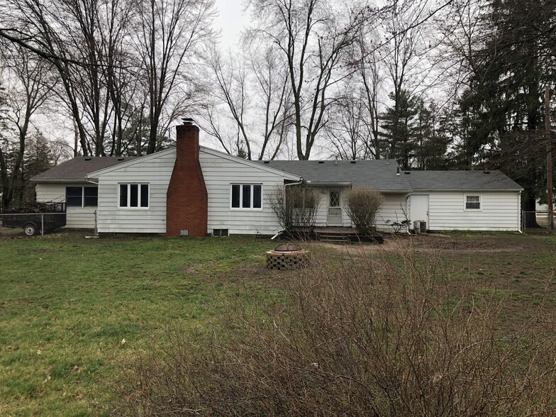 Backyard - 3660 N Mccord Rd