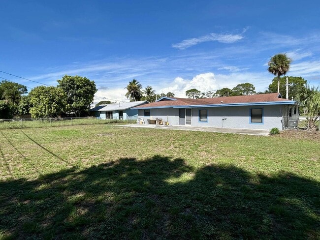 Building Photo - 356 Prima Vista Blvd