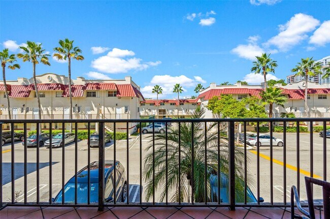 Building Photo - 8650 SW 67th Ave