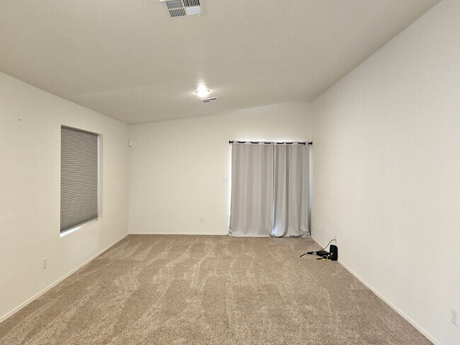 Building Photo - 4 bedroom rental for Lease