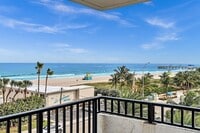 Building Photo - 525 N Ocean Blvd