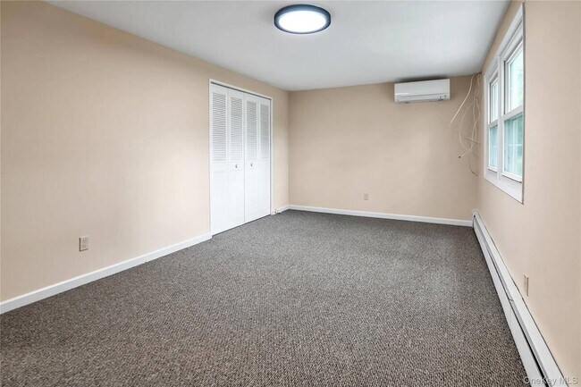 Building Photo - 40 Seabrook Ln