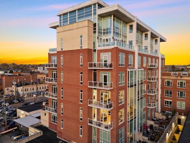 Building Photo - 1145 N High St