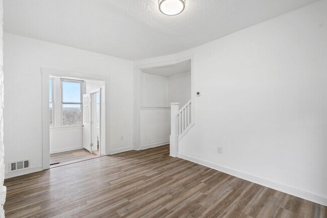 Building Photo - Stunning 3 bedroom home in Penn Hills available now!