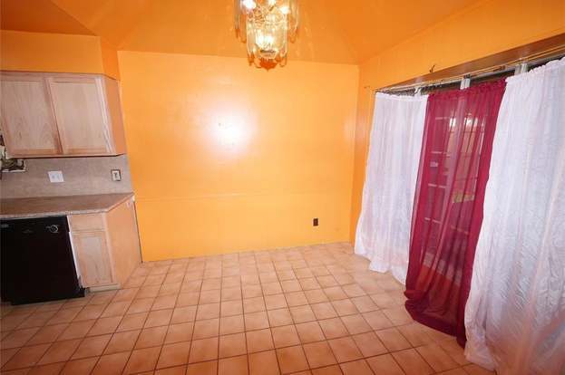 Building Photo - 12314 Plumpoint Dr